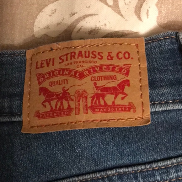 LEVIS SLIMMING SKINNY JEANS - Picture 4 of 10